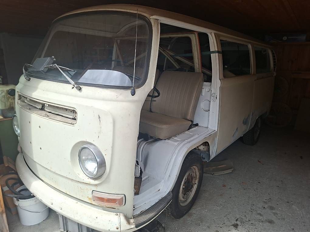 Autos: VW Bus T2a – Gebraucht aus Boltigen von TichaelM