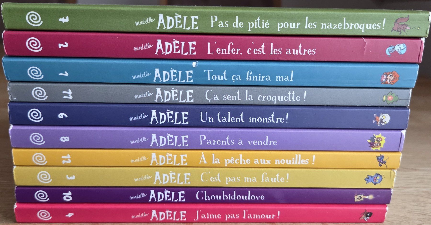 Libri: 10 livres Mortelle Adèle – Usato da Gland venduto da CoinDesTrouvailles 1