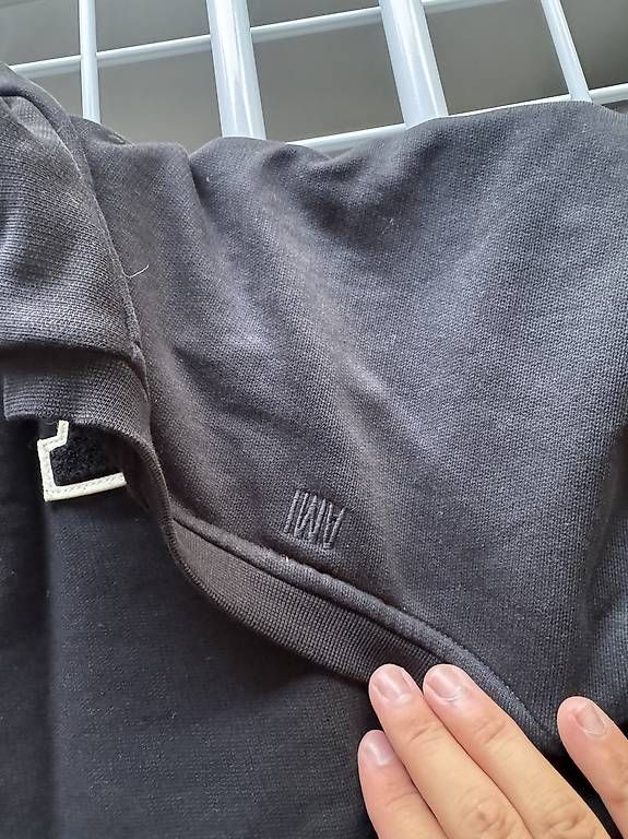 Maglioni & Felpe: Ami Paris Sweatshirt – Usato da St. Gallen venduto da rechsteinersell 2