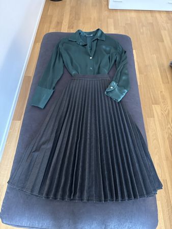 Elegantes Set: Plisseerock und Bluse, Grösse 36/S - Herbst