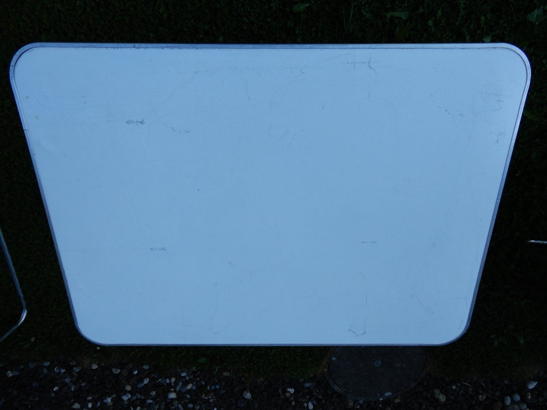 Chaises: Campingstühle mit Tisch – D'occasion à St. Gallen par Dachs330 4