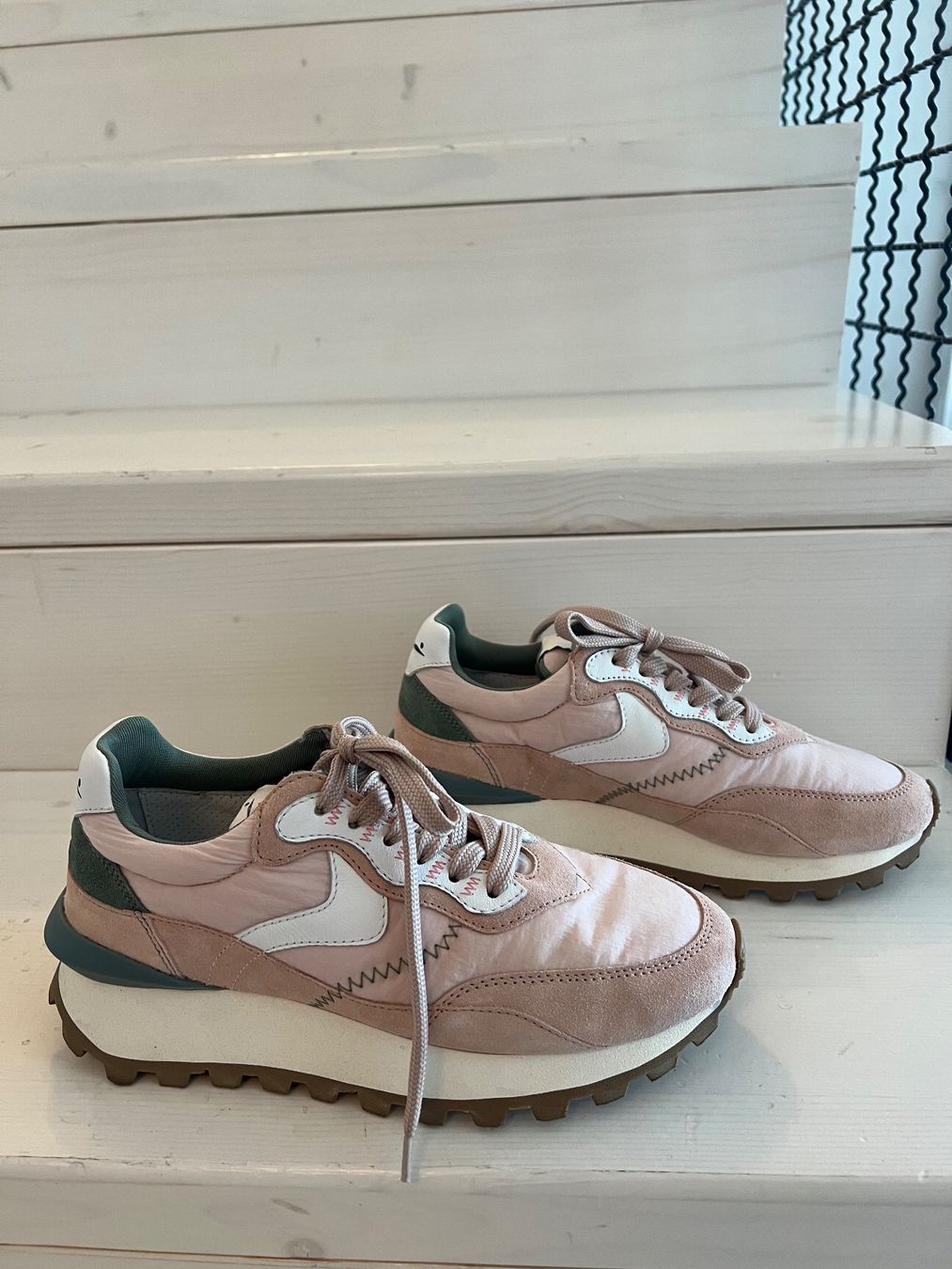 Scarpe da donna: Sneakers Voile Blanche – Usato da Hausen AG venduto da Jean1968 1
