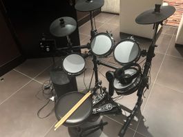 Gear4music DD420X E-Drum Set + Verstärker