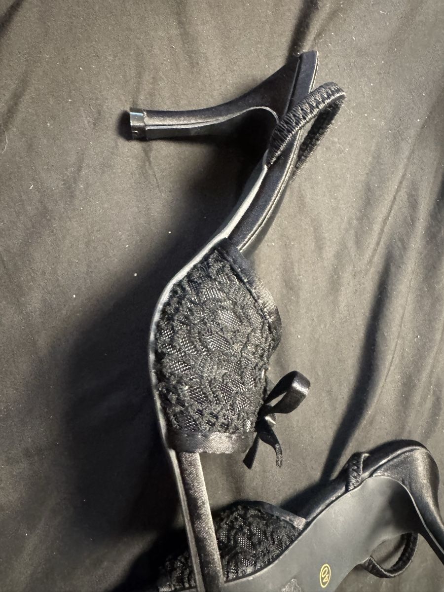 Scarpe da donna: Highheels mit Schleife Damen Schwarz Grösse 40 – Nuovo (secondo la descrizione) da Grenchen venduto da kai_7vwh 2