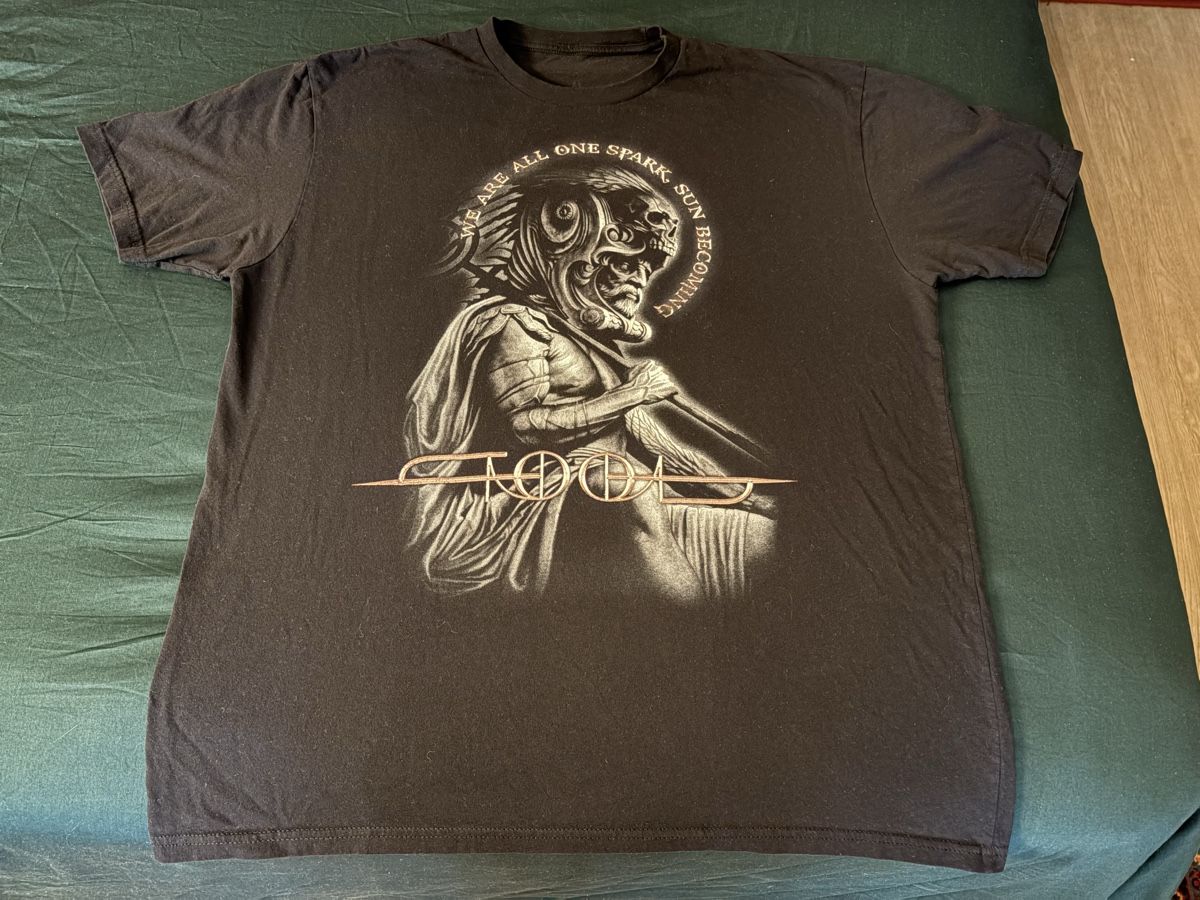 T-Shirts: TOOL Pneuma T-shirt – Neu (gemäss Beschreibung) aus Cham von Tre4