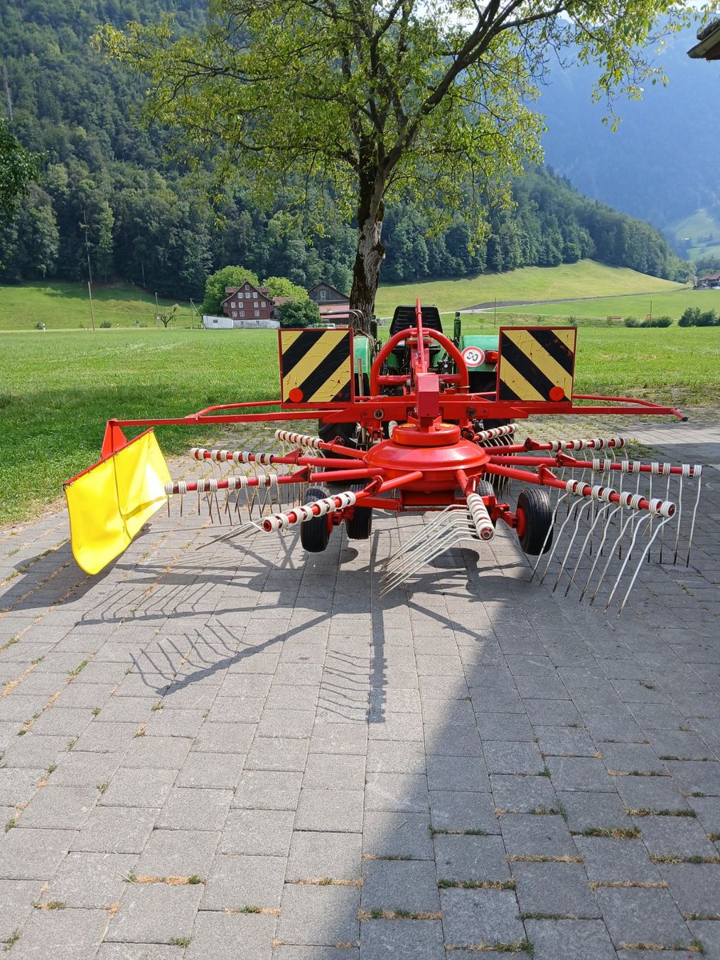 Raccolta foraggio grezzo: Kreiselschwader SIP – Usato da Schwyz venduto da Pferdematt 1