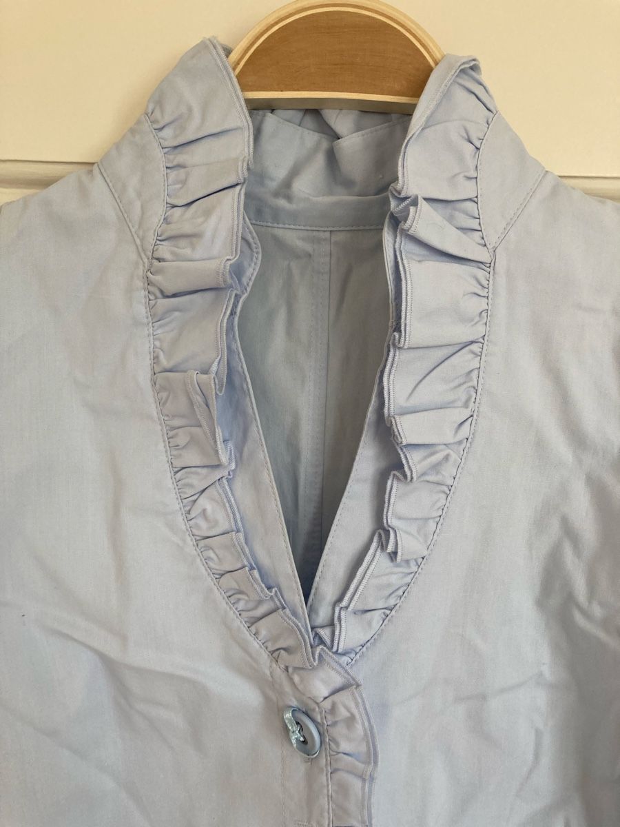 Camicette: Bluse Damen hellblau Grösse L/XL mit Rüschen – Usato da Zürich venduto da Maki333