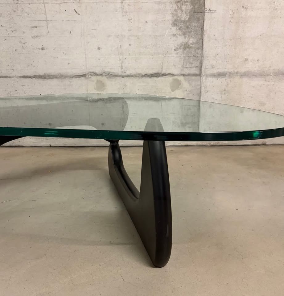 Tische: coffee table . isamu noguchi . herman miller – Gebraucht aus Allschwil von rotocker 2