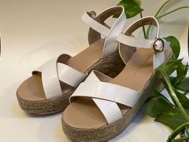 Plateau Sandalen weiss mit Absatz