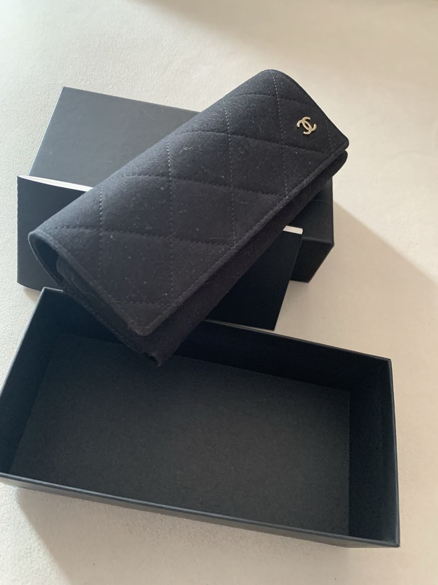 Chanel Altro in  Abbigliamento & Accessori: Chanel Brillen Etui  – Nuovo (secondo la descrizione) da Bergdietikon venduto da zor_856j 3
