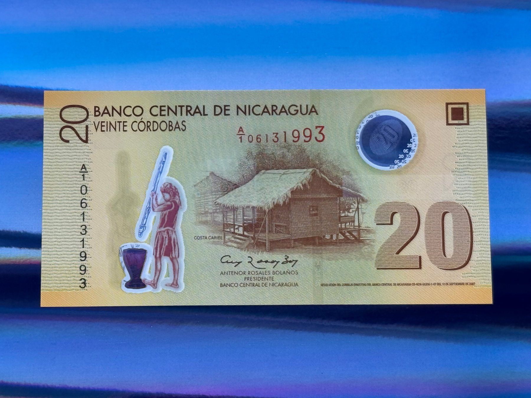 Banconote: Nicaragua 2007 - 20 Cordobas UNC - Polymer – Nuovo e nell'imballaggio originale da Pfäffikon SZ venduto da Sieben77