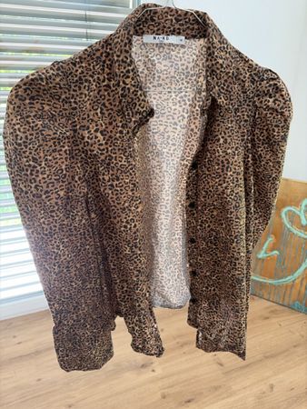 NA-KD Bluse Leo Print Grösse 38 Damen getragen