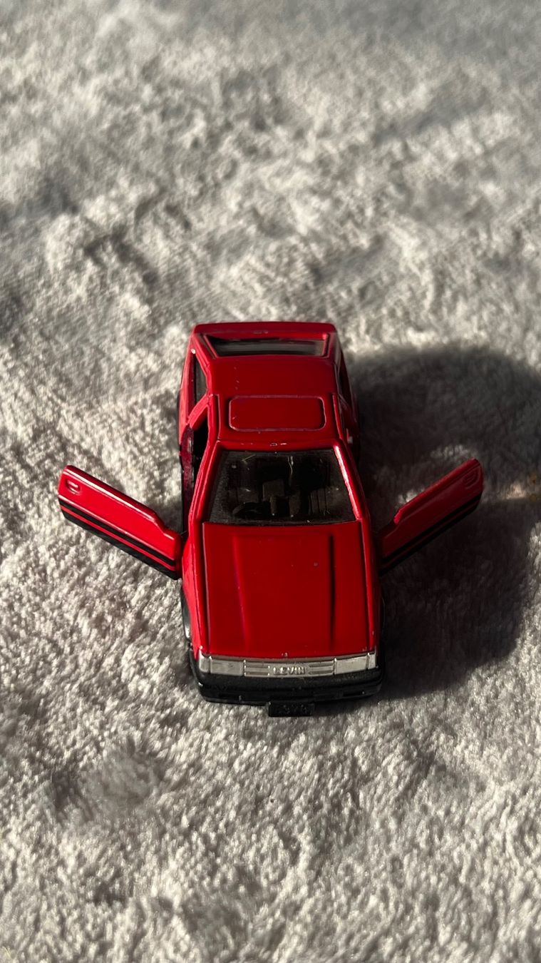 Toyota Modellini d'auto: Modellauto Toyota Corolla Levin/rot – Usato da Schübelbach venduto da Dolly990_2 2