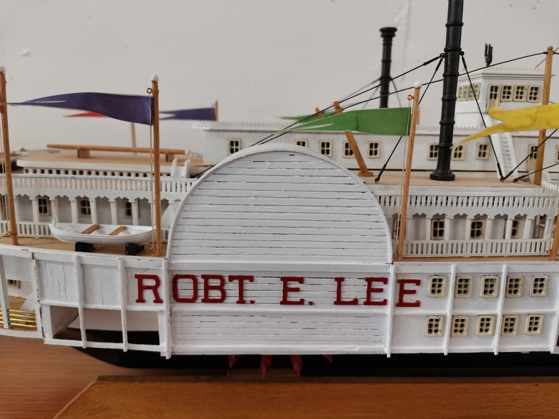 Kits de montage: Schiffsmodell Mississippi-Raddampfers Robert E. Lee – D'occasion à Suhr par Brocki-Suhr 1