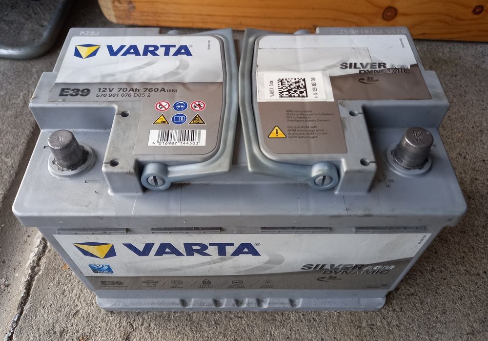 VARTA Starterbatterie 70Ah E39 (A7) Silver Dynamic AGM xEV 570 901