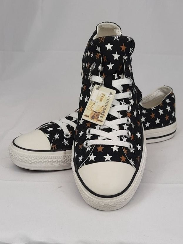 Converse Scarpe da uomo: CONVERSE All Star Sneaker schwarz mit Sternen Gr. 45 – Nuovo (secondo la descrizione) da Seuzach venduto da VT-Collections1 1