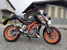 KTM 390