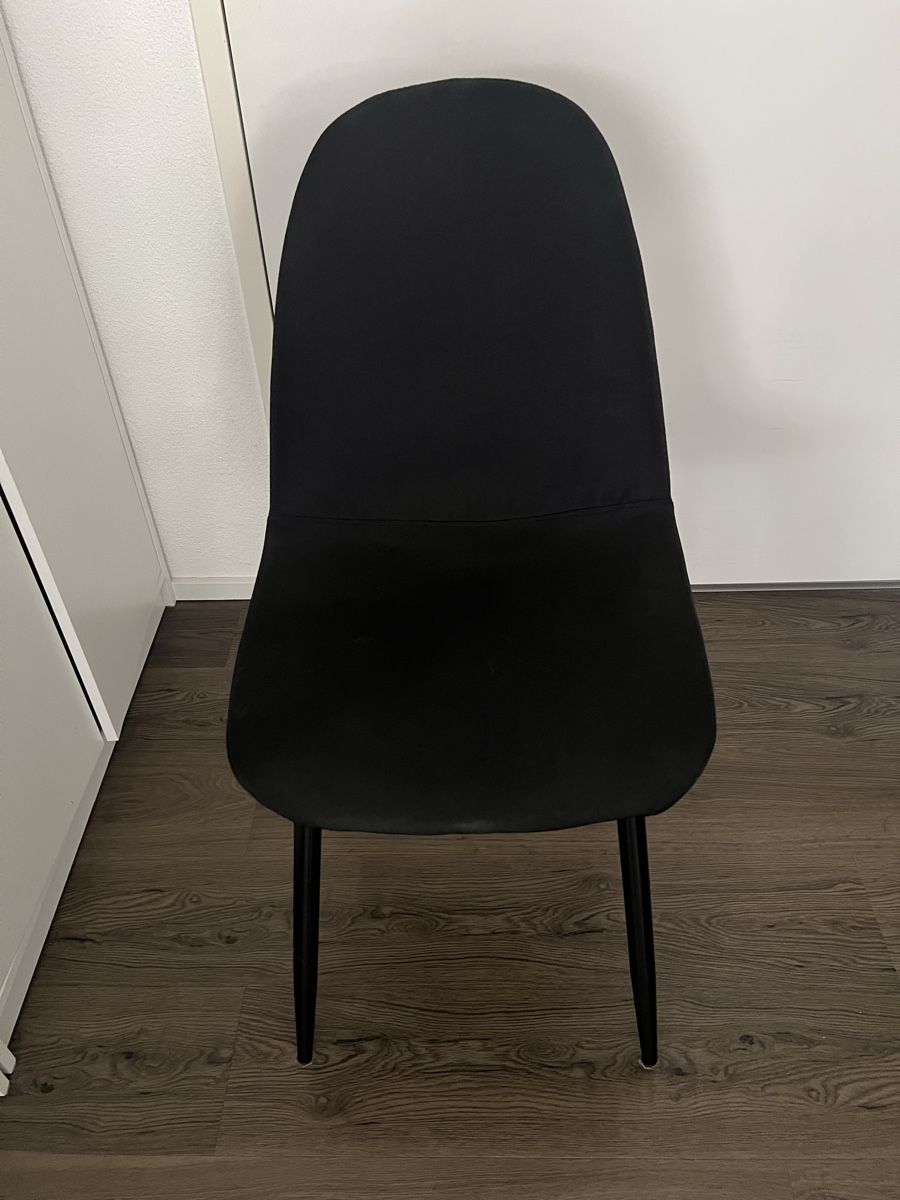 Chaises: 4 schwarze Stühle – D'occasion à Winterthur par jessi_b95