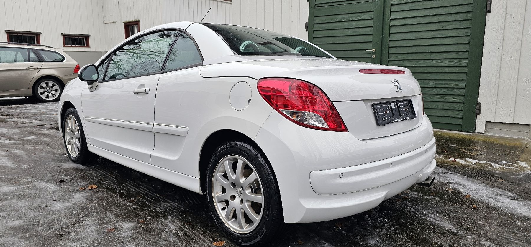 Peugeot Automobili: Peugeot 207 CC 1.6 Turbo – Usato da Altstätten SG venduto da ELLVA 3