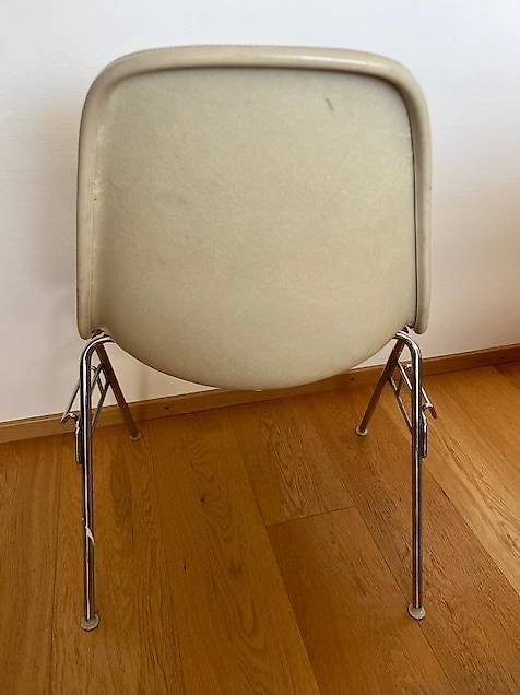 Vitra Sedie: Vitra Eames chair, Fiberglas, Farbe Braun – Usato da Reinach BL venduto da high-speed 2