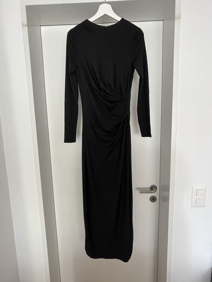 Shein Kleider: Elegantes schwarzes Kleid mit Raffung, Gr. s – Gebraucht aus Bremgarten AG von arl_8nbf