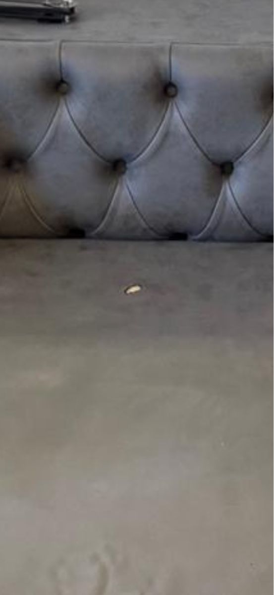 Divani: Elegante graue Samt-Sofagarnitur- 2 Sofas- 1 Muschelsessel – Nuovo (secondo la descrizione) da Zürich venduto da jaz_7njy 3