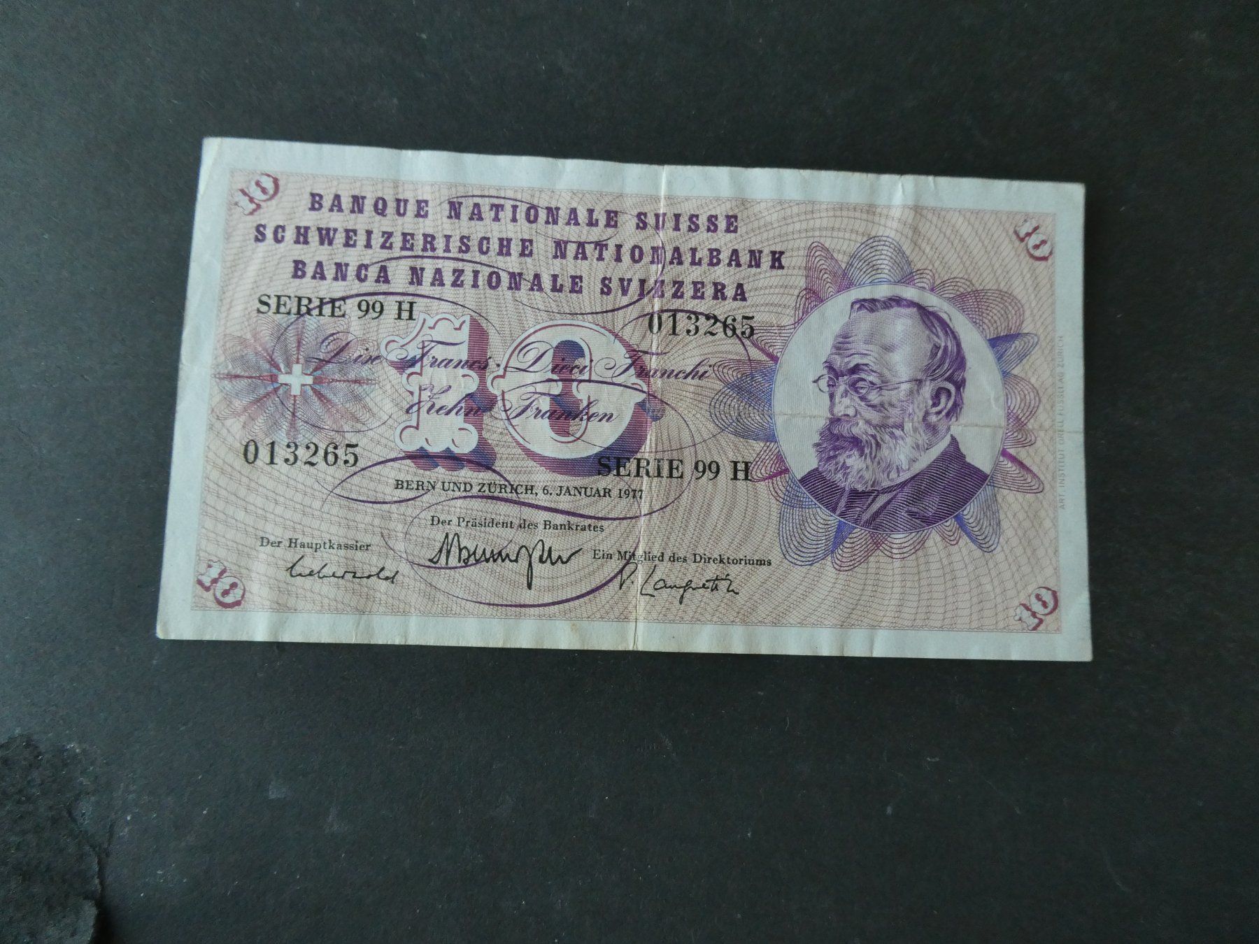 Banknoten: Schweiz 1977, 10 Franken – Gebraucht aus Hinterforst von Rohusri