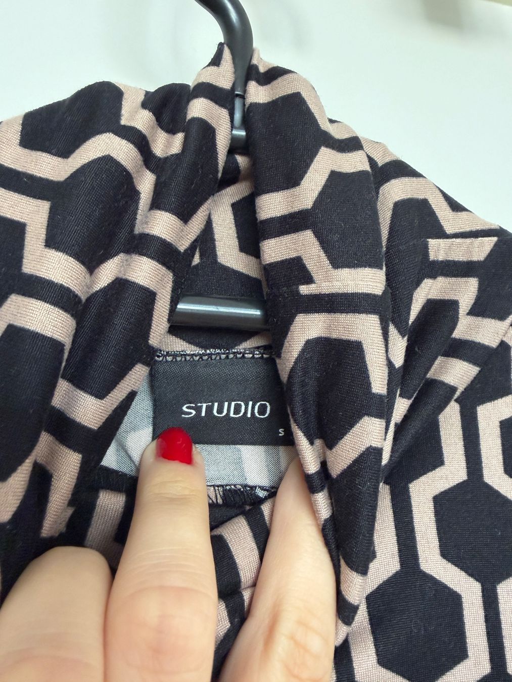 Pullover & Sweatshirts: Rollkragenpullover mit edlem Muster - S - wie NEU! – Neu (gemäss Beschreibung) aus Pfäffikon SZ von ansyyy 2