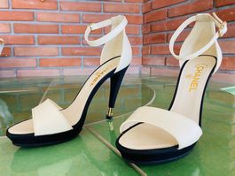 Hochhackiger Schuh von Chanel 38 nie getragen