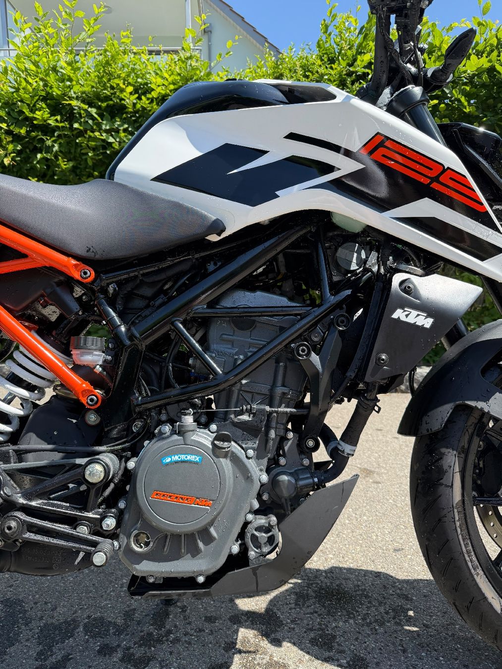 KTM Strada: KTM DUKE 125 JG 2020 – Nuovo (secondo la descrizione) da Zürich venduto da Simon.Thibaut 1