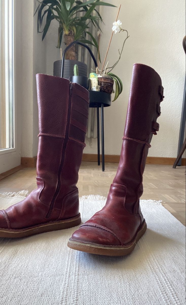 Scarpe da donna: Magnifique paire de bottes Kikers taille 36 – Nuovo (secondo la descrizione) da Moutier venduto da Happyvidedressing