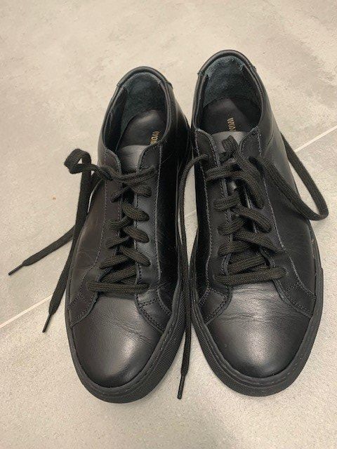 Scarpe per ragazze: Basquettes noires de Common Projects T.36 – Usato da St-Aubin-Sauges venduto da Juliezan