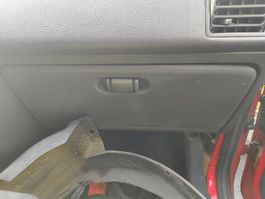 Peugeot 106 Phase 1 Handschuhfach Schlachter viele Teile