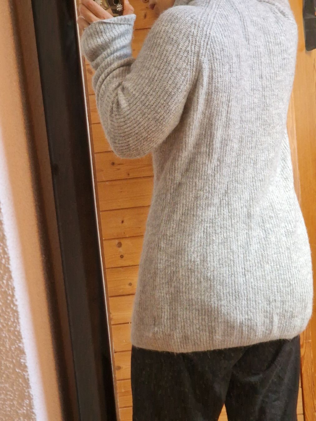 Pullover & Sweatshirts: Pullover – Gebraucht aus Wil SG von zeh_pck9 2