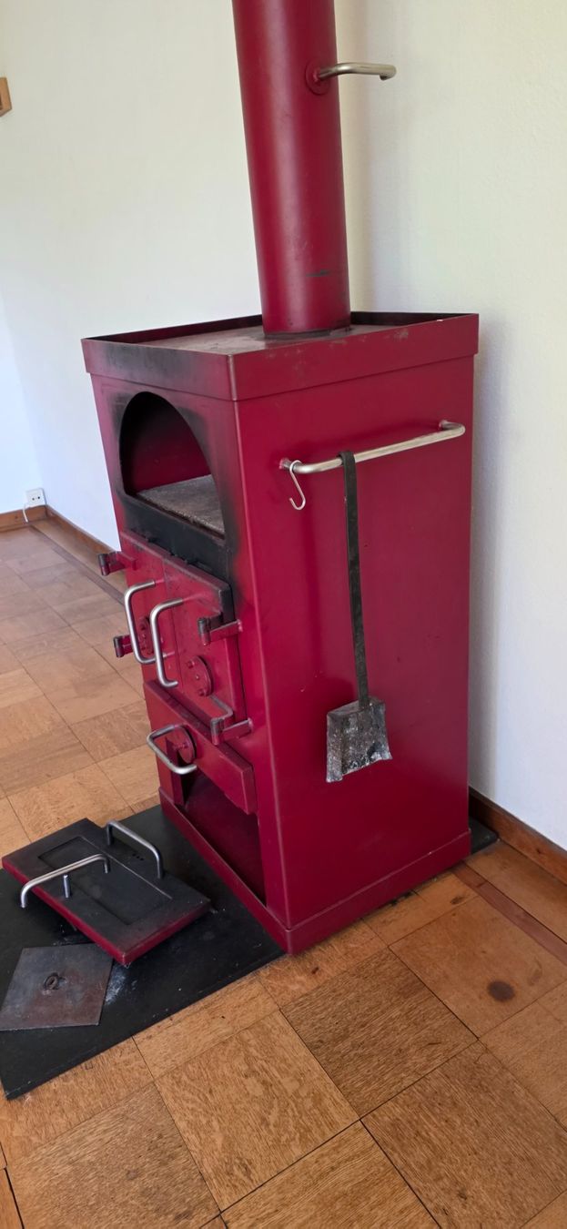 Stufe caminetto: Roter Schwedenofen / Chemineeofen – Usato da Luzern venduto da U_P 3