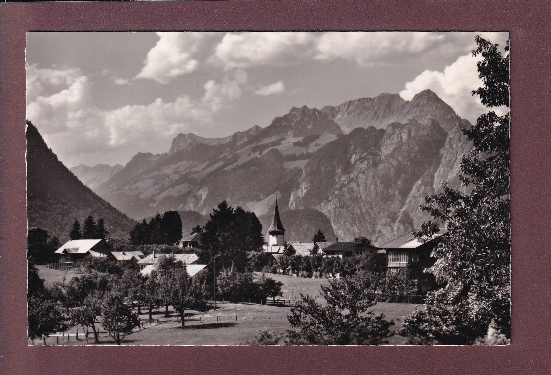 Cartoline postali: AESCHI - Kirche - Stockhornkette - 1953 – Usato da Pully venduto da nicecards