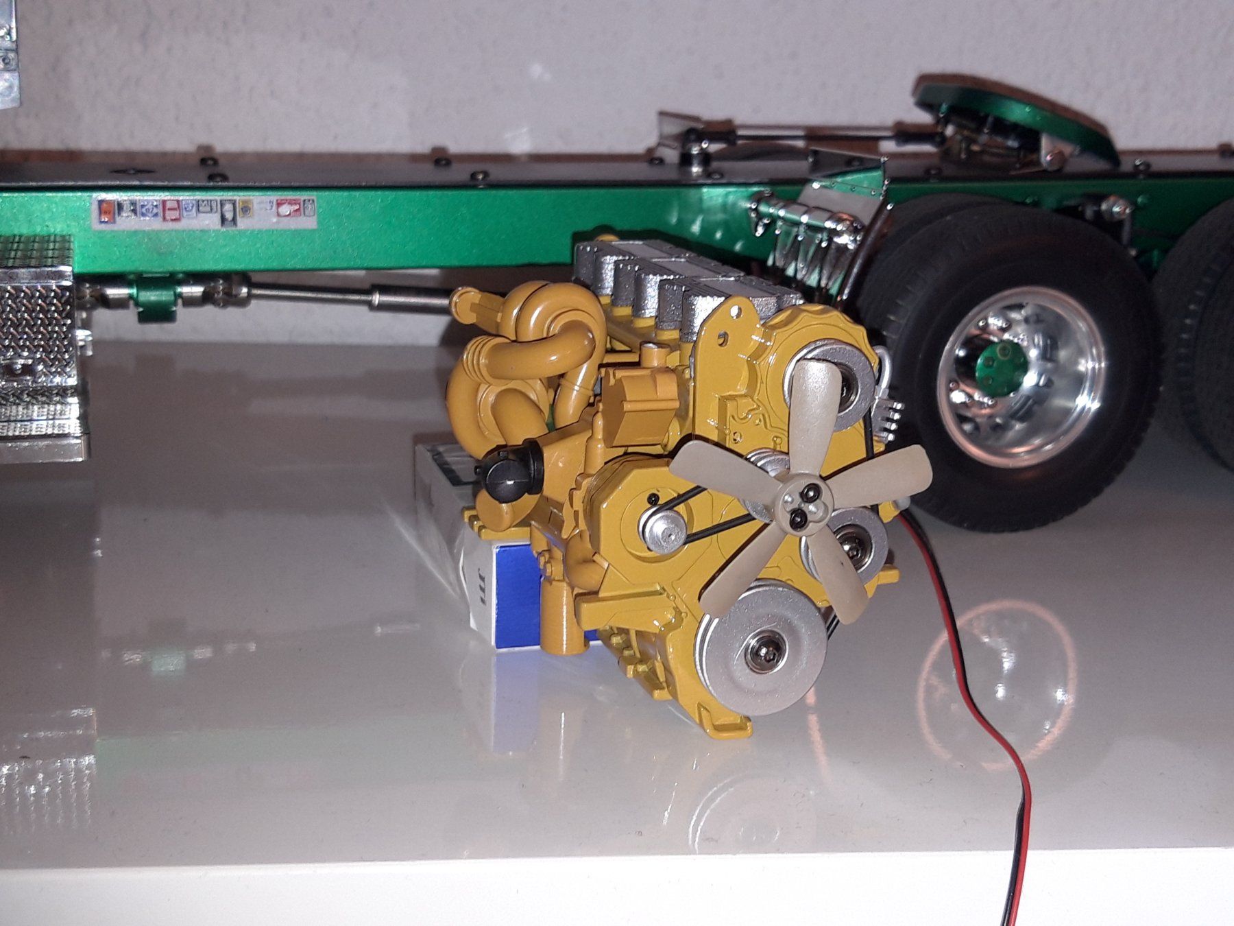 Tamiya RC Modellbau: 1/12 Caterpillar Motor – Gebraucht aus Uttigen von camaro300 1