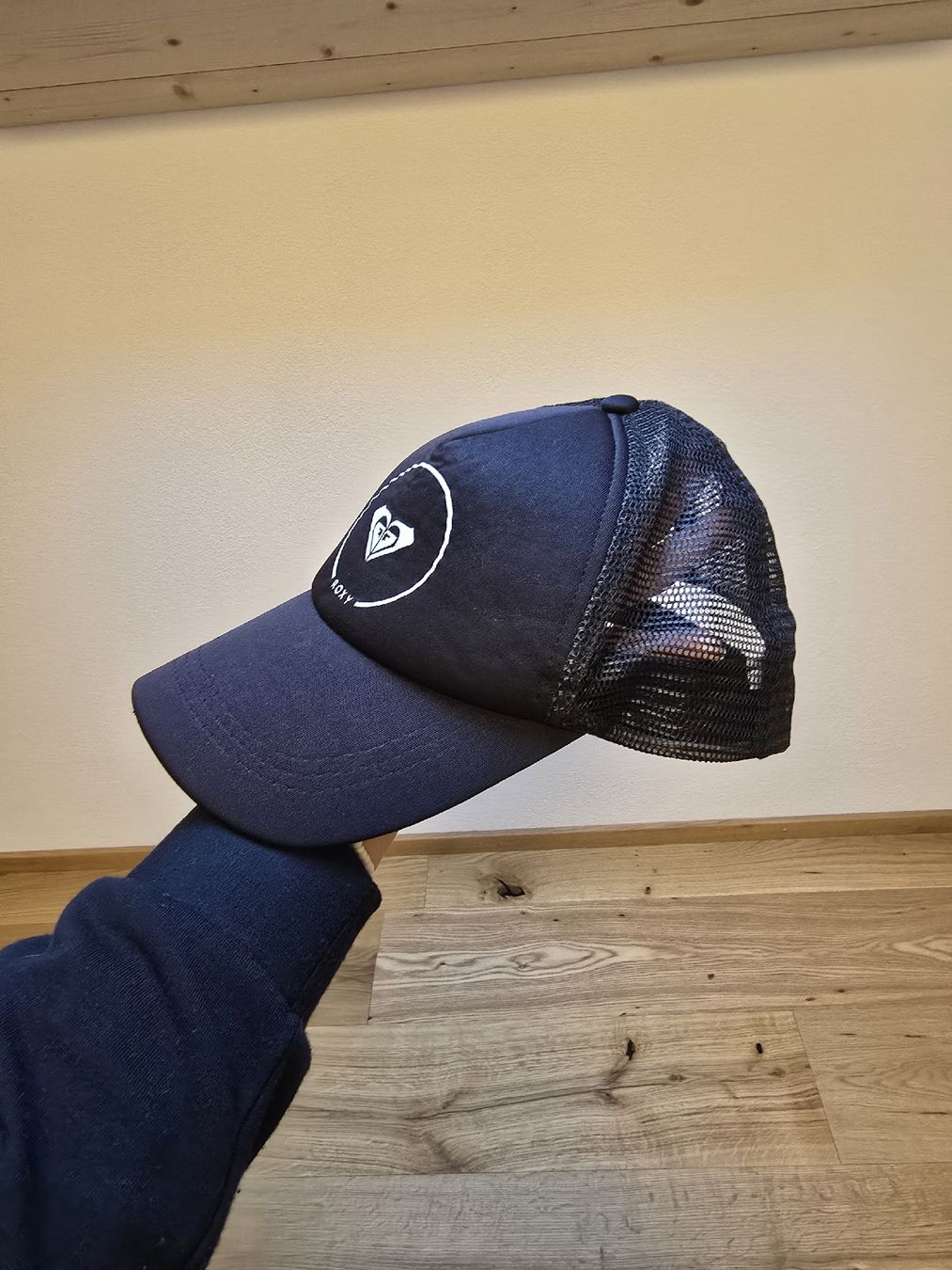 Roxy Hüte, Mützen & Caps: Casquette Roxy noire avec filet – Gebraucht aus Pringy von kat_t9c7 2