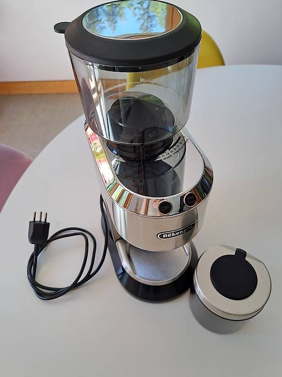 De'Longhi Macchine per caffè & Macchine per espresso: Moulin à café Delonghi Dedica – Usato da La chaux-de-fonds venduto da shellshock 1