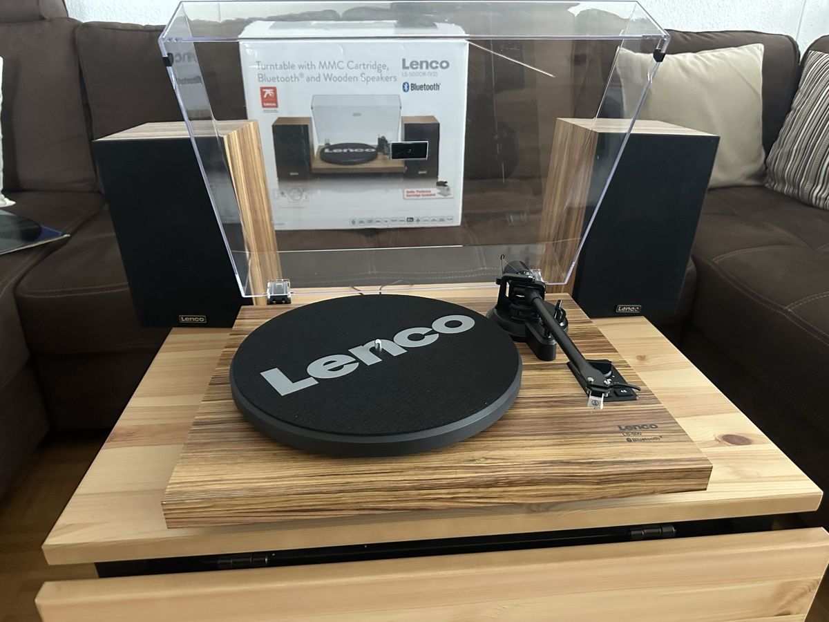 Lenco Tourne-disques: Plattenspieler lenco 500 mit Lautsprecher – D'occasion à Hitzkirch par cla_2llc 3
