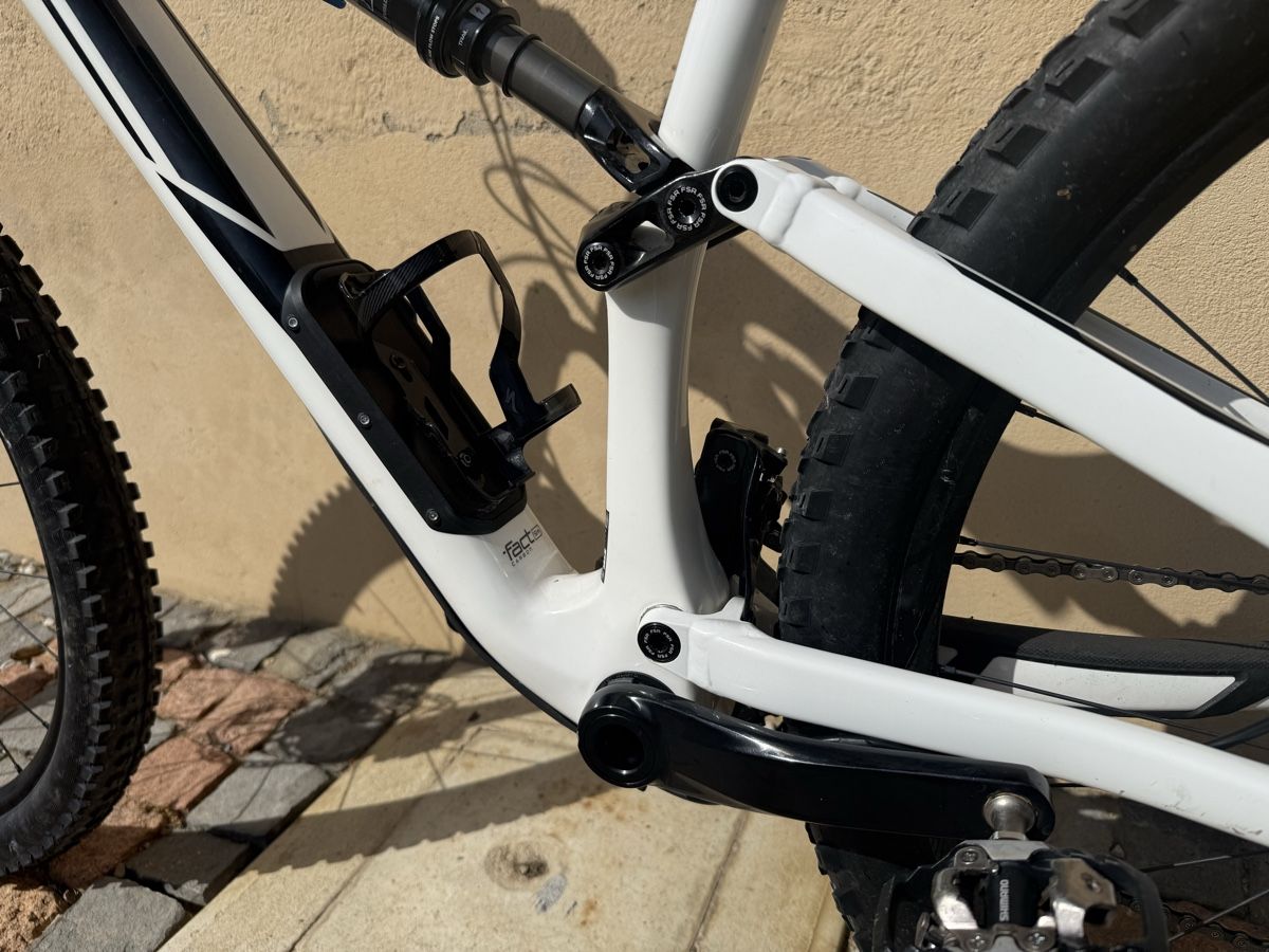 Biciclette: Specialized Stumpjumper FSR Comp Carbon – Usato da Gland venduto da lab_65yc 1