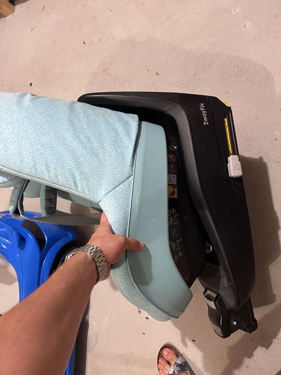 Sièges auto: Maxi-Cosi 2wayPearl mit 2wayFix ISOFIX Basis – D'occasion à Wädenswil par dai_2bcv 2