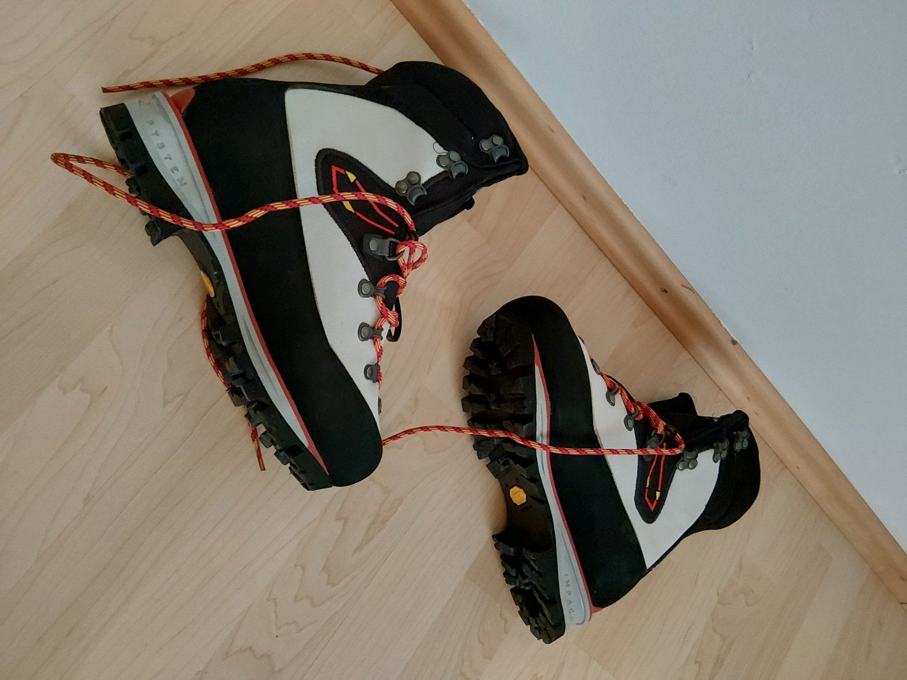 La Sportiva Scarpe da donna: Damen Bergschuhe – Nuovo (secondo la descrizione) da Nendeln venduto da Andreaas 2