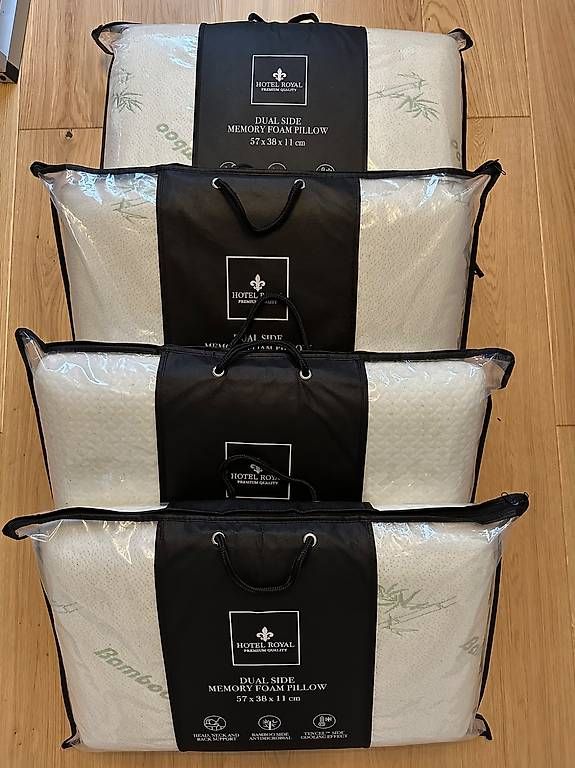 Cuscini: 4 Royal Kopfkissen – Usato da Buchrain venduto da billy79 1