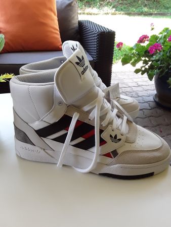 Adidas Schuh