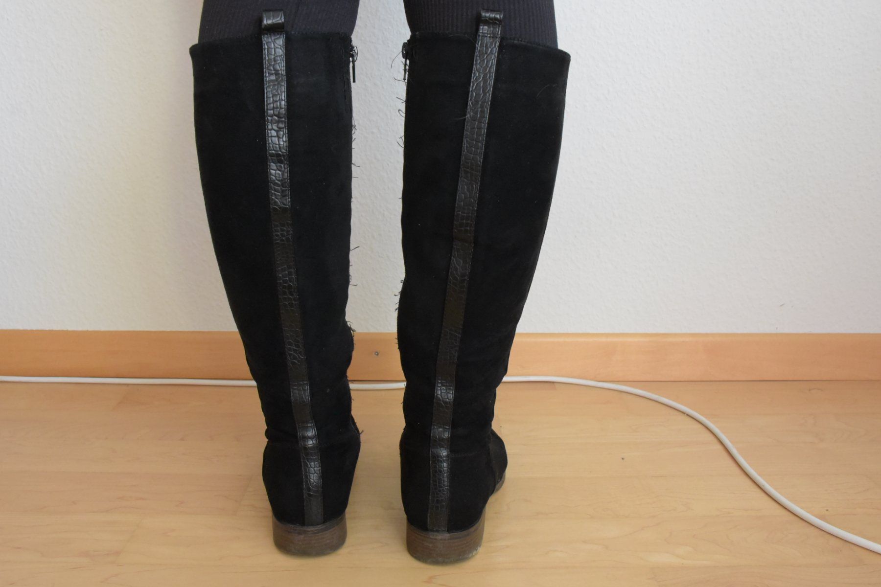 Scarpe da donna: Wildleder-Stiefel, Grösse 36, schwarz – Usato da Kilchberg ZH venduto da bluessolo 3