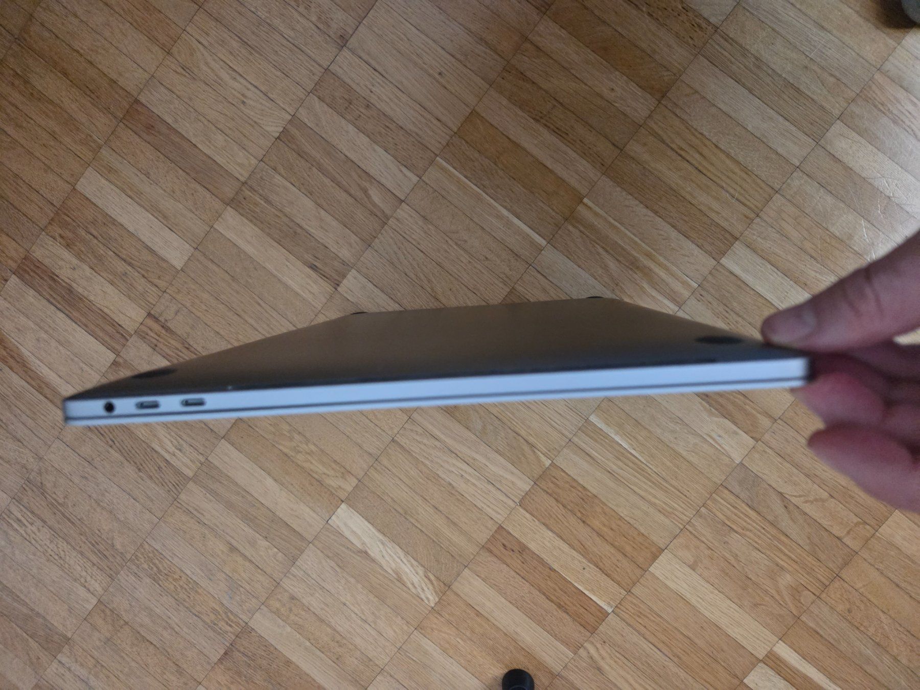 Apple Notebooks: MacBook Pro 15" 2018 i9 32GB 2TB + Original Box & Ladegerät – Gebraucht aus Zürich von dmitrym 5