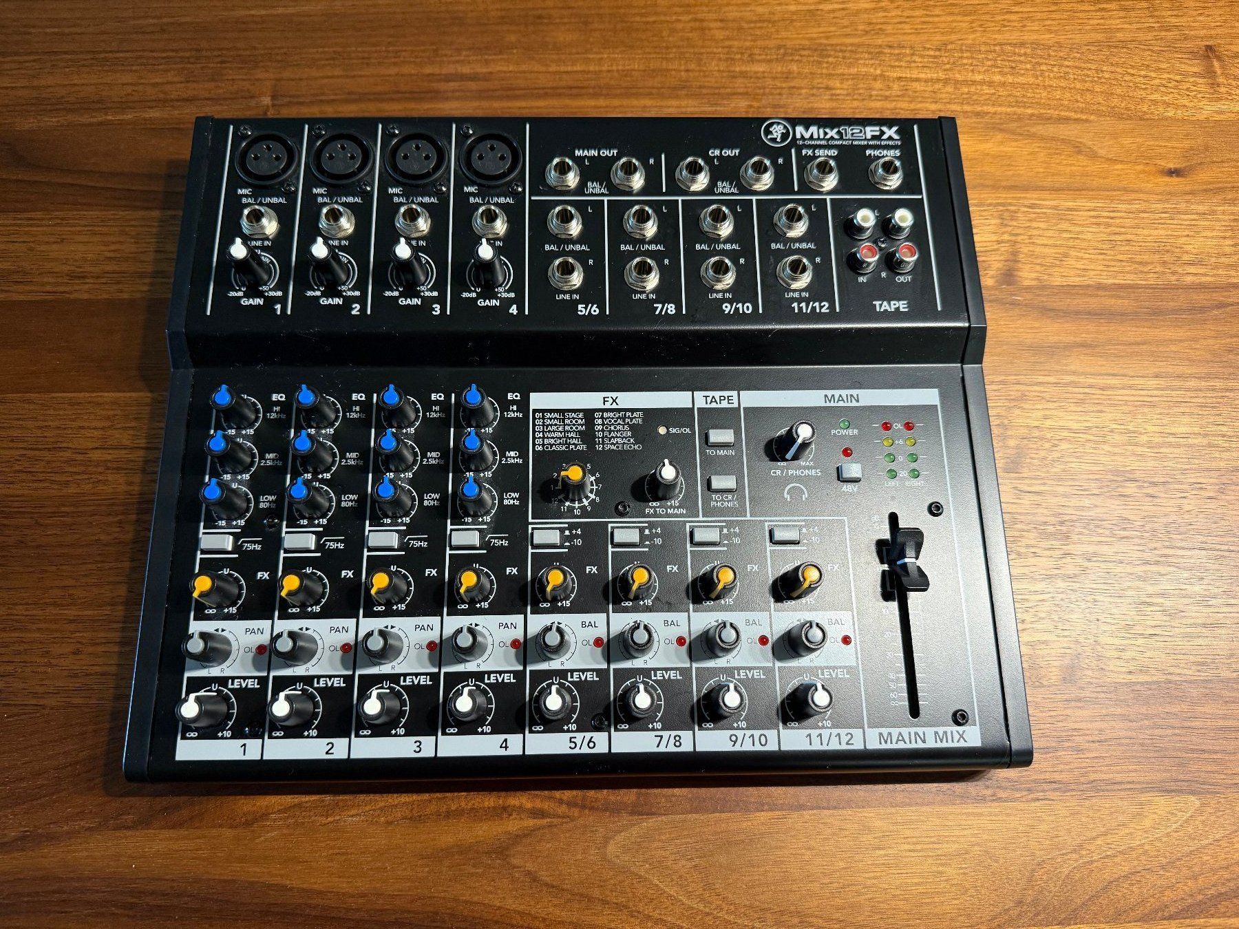 Mackie Console di mixaggio: Mackie Mix 12 FX – Usato da Horgen venduto da mas_px9x 1