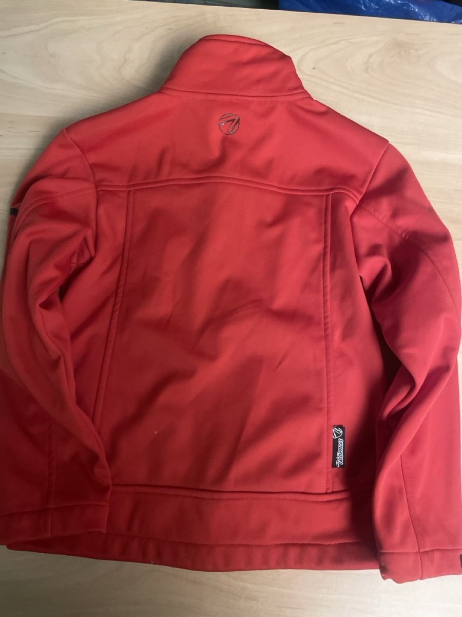 Thömus Giacche & Cappotti: Rote Thömus Softshell Jacke, Gr. 128, Neu – Nuovo (secondo la descrizione) da Obergerlafingen venduto da cabo4 3