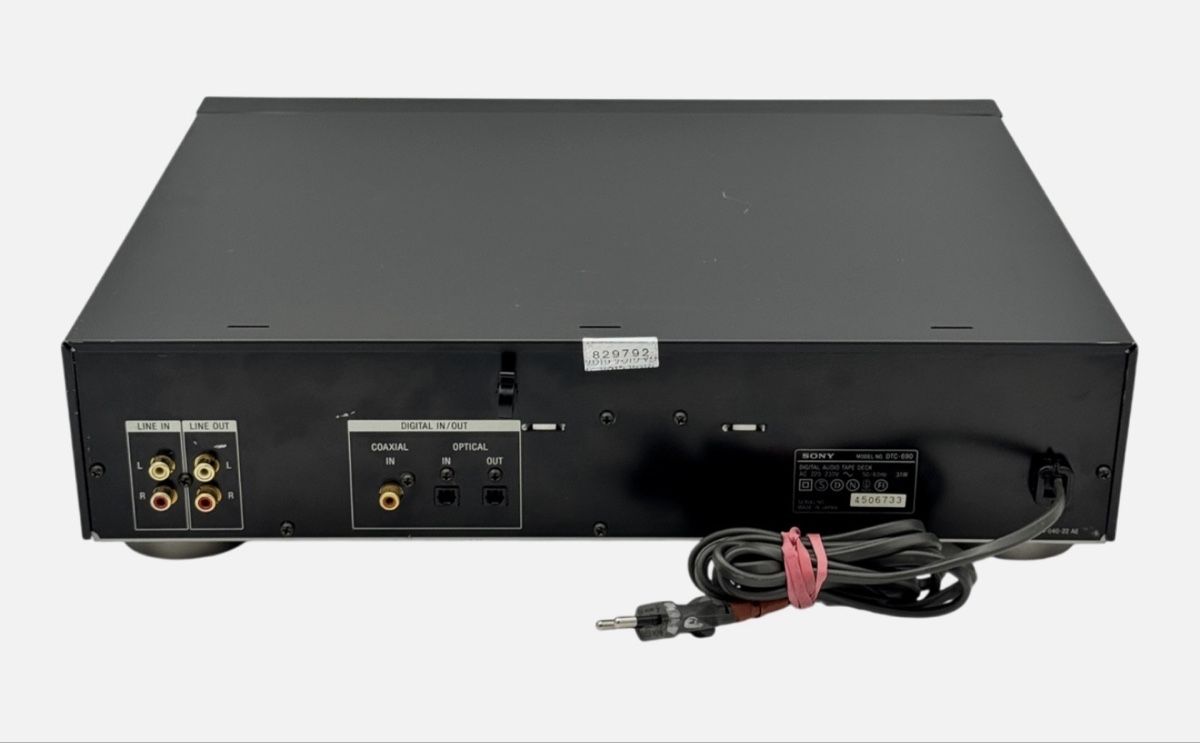Sony Registratori: Sony DTC-690 Digital Audio Tape DAT-Recorder – Difettoso da Trimbach venduto da SABO-61 7